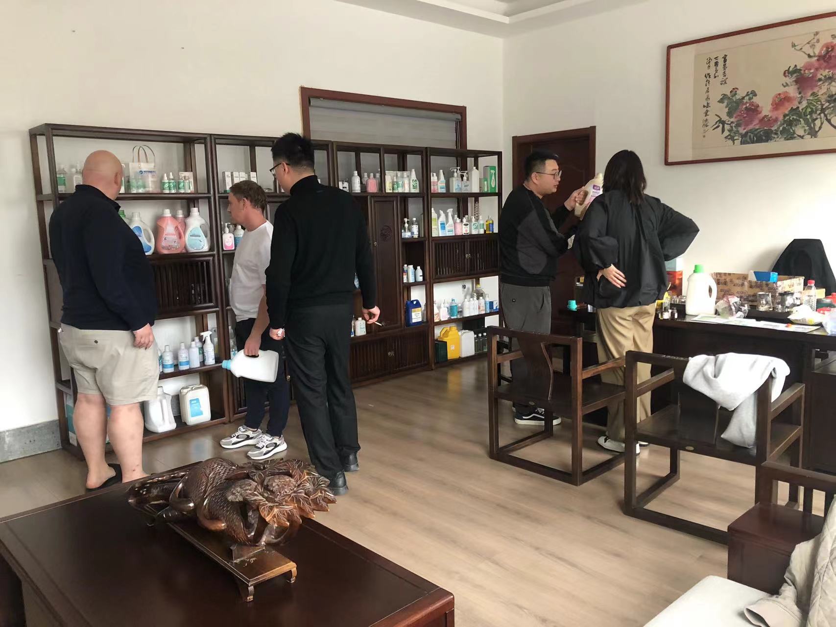 國(guó)外友人訪(fǎng)廠(chǎng)，共促交流發(fā)展